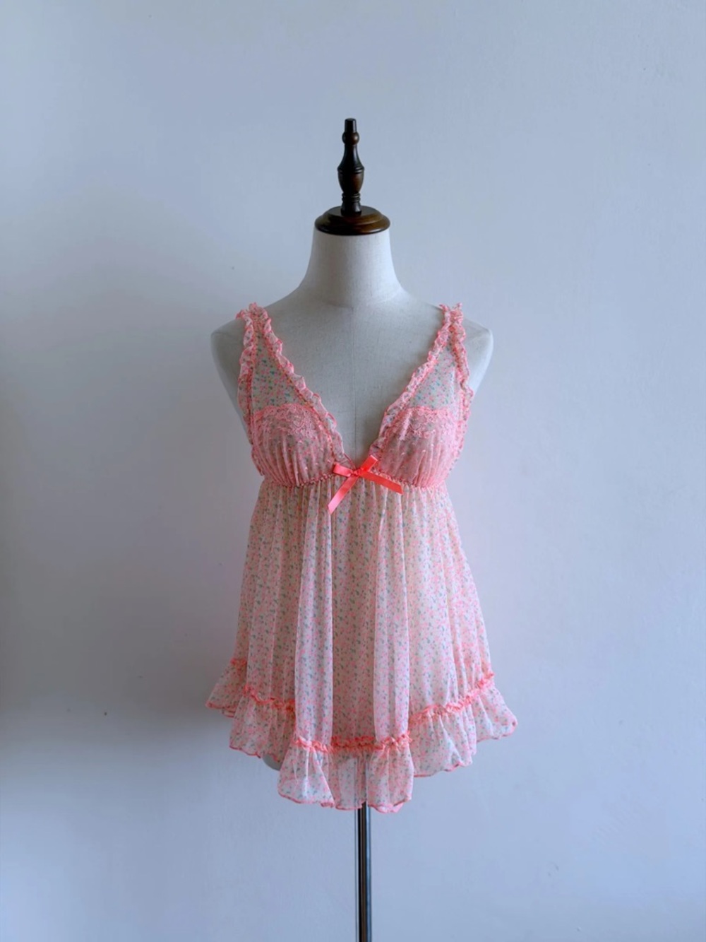 Victoria's Secret Pink Floral Babydoll Chemise & Matching Panty lingerie set